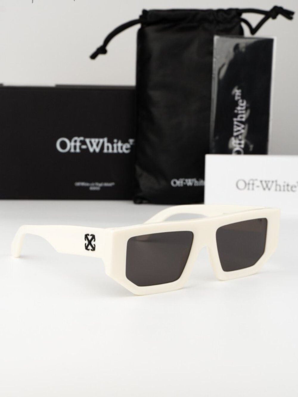 Off-White Women Sunglasses White Grey Rectangle OERI13F 0107 NEW AUTHENTIC